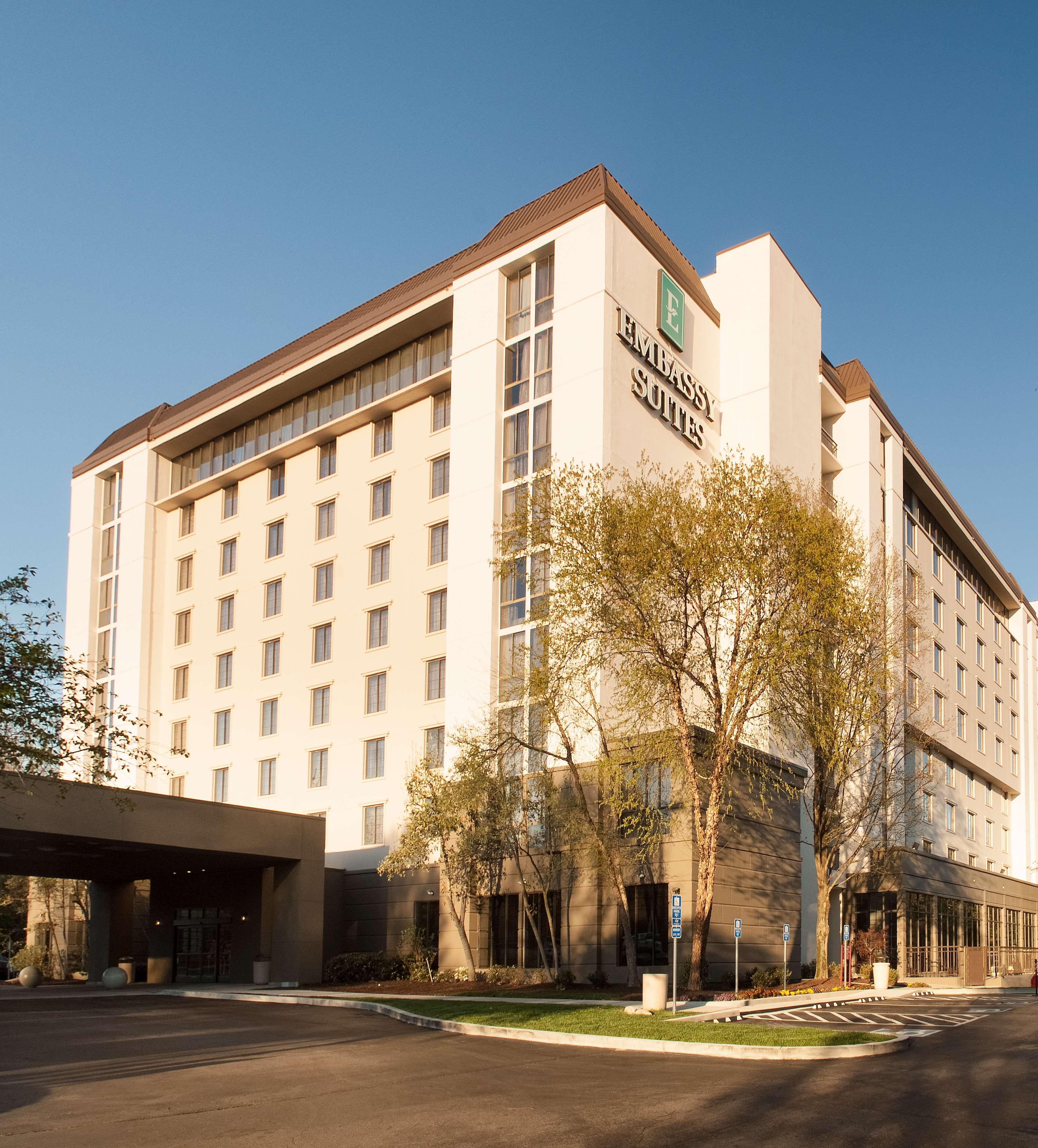 Embassy Suites By Hilton Nashville Airport Экстерьер фото